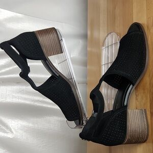 Koolaburra by UGG Ashlyn Shootie Women 10 Black Suede Peep Toe Block Heel Buckle